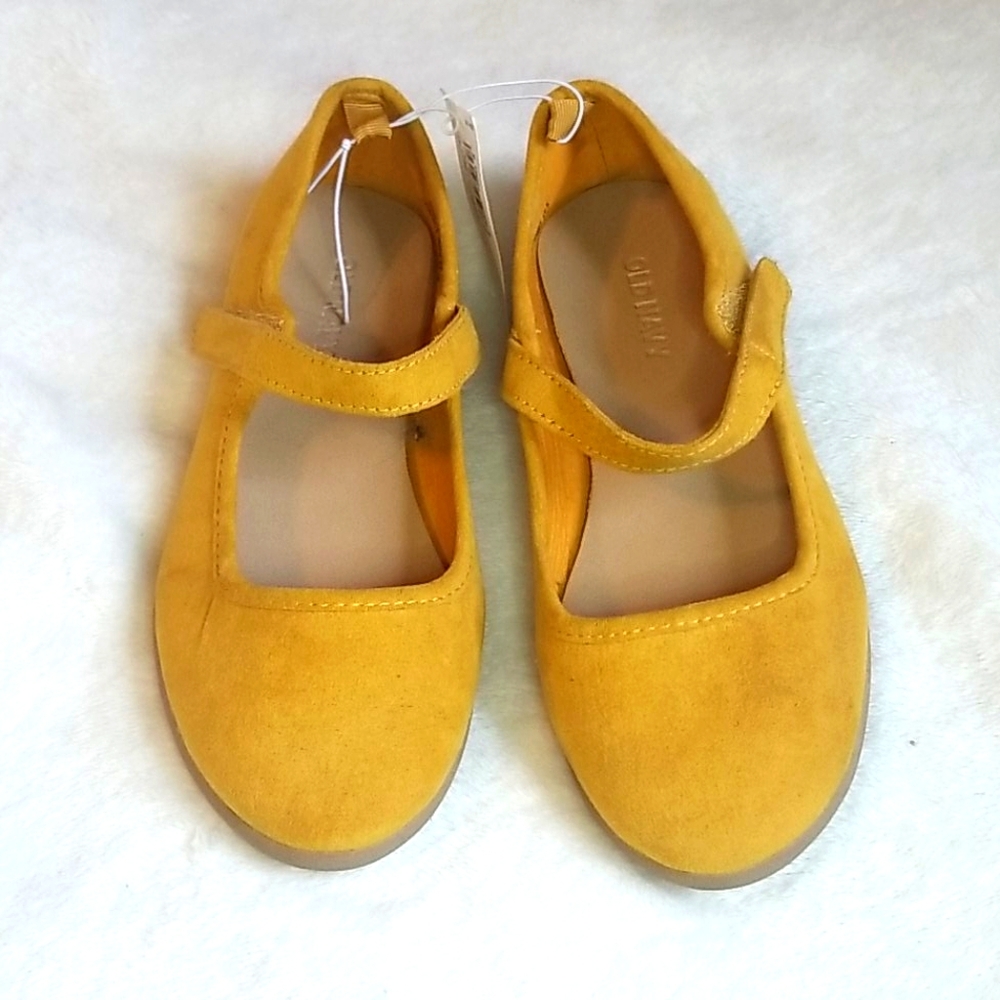 Girl shoes